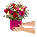 Květinový box z růží a karafiátů